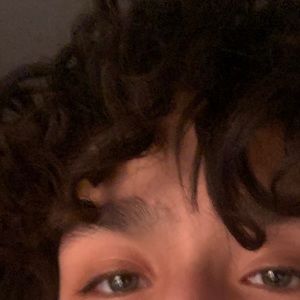 Meet your Posher, Esha